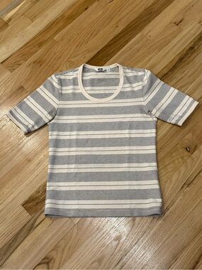 Uniqlo x JW Anderson Cream & Black Stripe Fitted T-Shirt Small